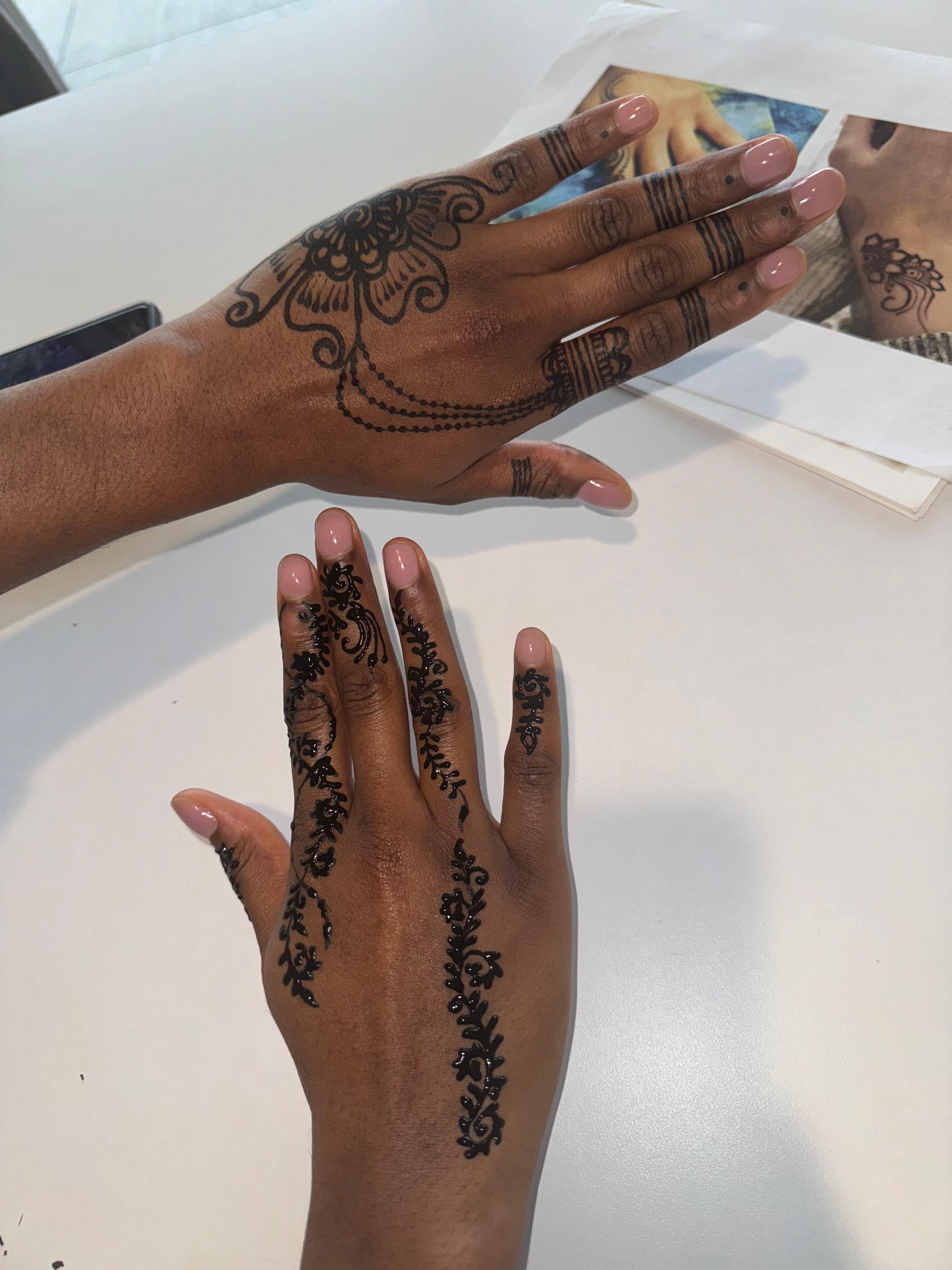 Henna design blackhenna-vinesfloral-1